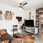 Апартаменты Wildwest Lounge *